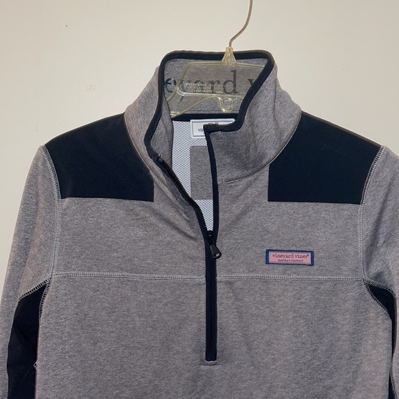 Woman’s Vineyard Vines grey and black athletic quarter zip - Picture 2 of 6